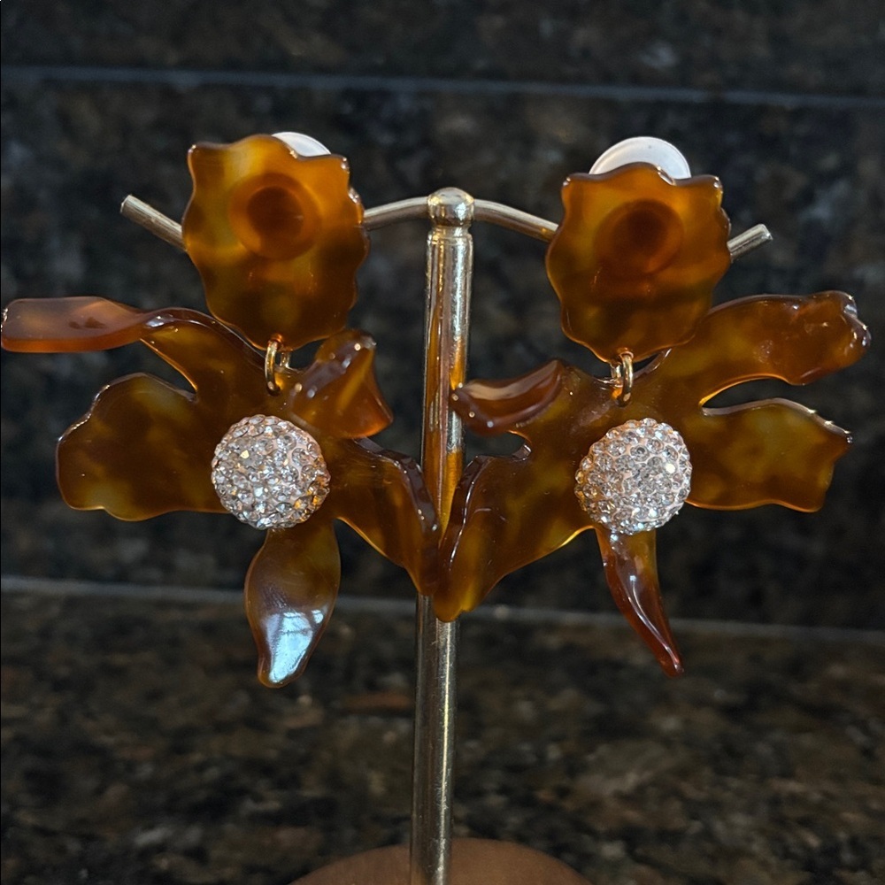 Lele Sedoughi Lily Earrings Tortoise Clip 60$